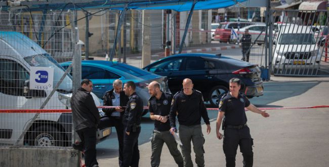 פיגוע דקירה באשקלון: חשוד שלף סכין ודקר שוטר