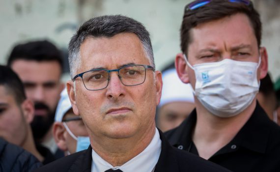 גדעון סער מגנה את דבריו של עיסאווי פריג':"לא ראוי"