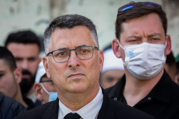 גדעון סער מגנה את דבריו של עיסאווי פריג':"לא ראוי"