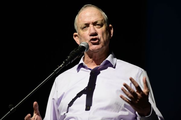 גנץ: כדור אחד במעטפה יכול להפוך לשלושה כדורי אקדח