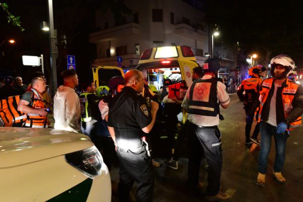 בר לב בקריה ביחד עם בנט, מקבלים עדכונים על המצוד