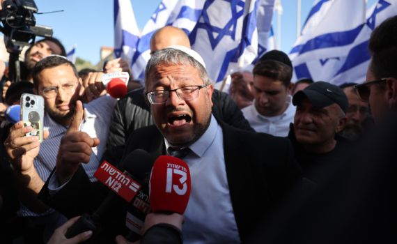 לא הולך לשער שכם: בן גביר מקים לשכה בכיכר צה"ל