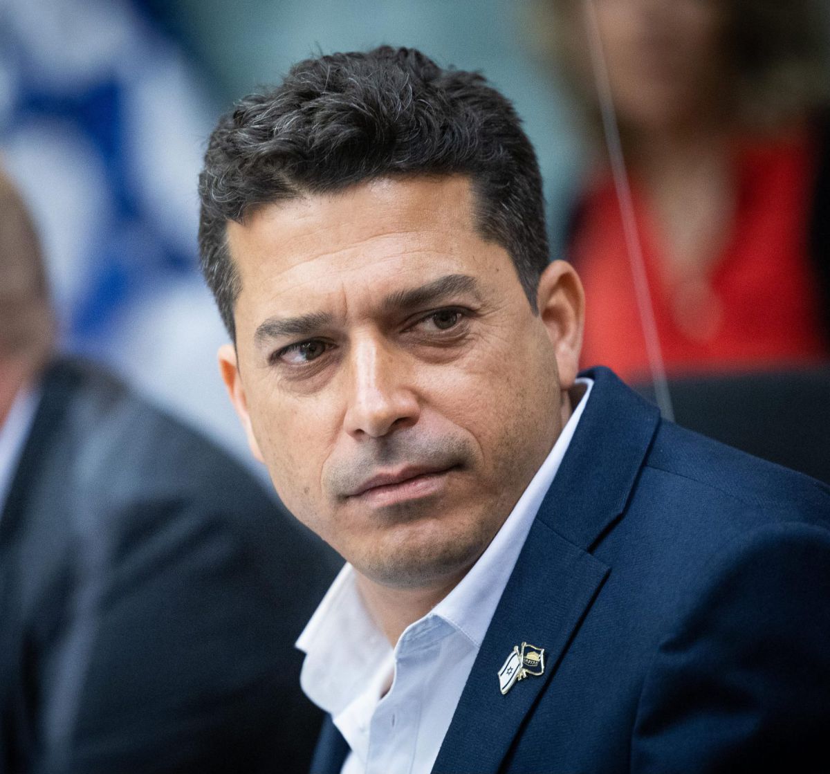 עמיחי שיקלי והפורש מימינה שוב ביחד: 'איש אמת'