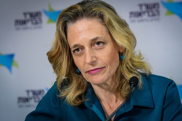 "אמא הייתה שם – תפסיקו להשוות הכל לנאצים"