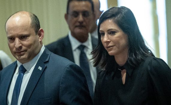 הוארך מעצרה של החשודה בשליחת מכתבי האיום לבנט