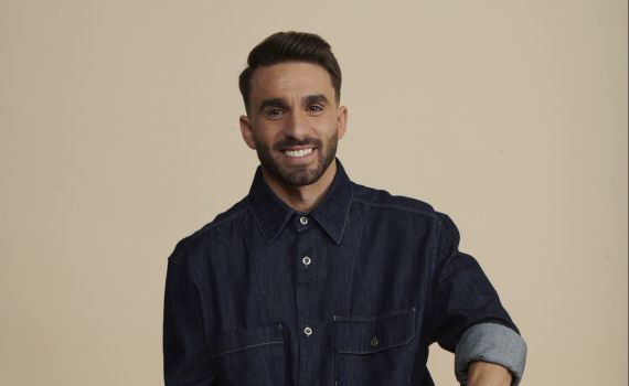 מושיקו מור בסינגל חדש: "לא קל"