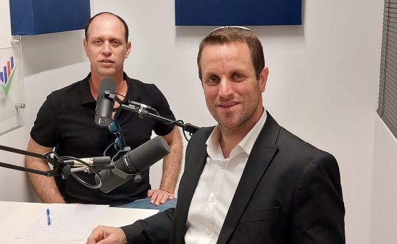 לראות את ערפאת מהכוונת: צוללים לסמטאות חומת מגן עם נתנאל איזק