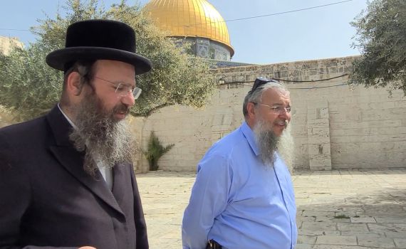 תנחומים בהר: שלמה נאמן קם מהשבעה – להר הבית