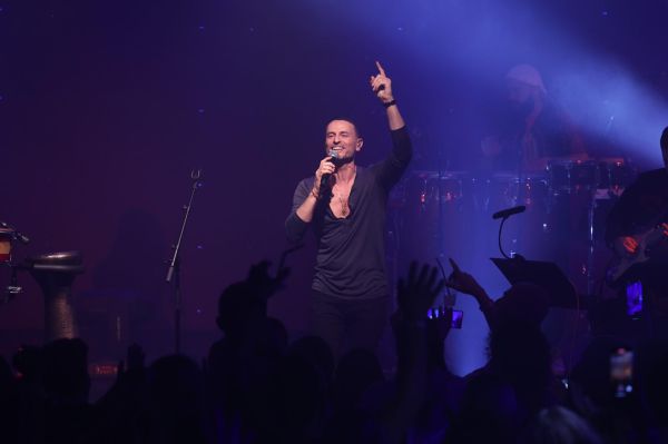 גיא זו ארץ השיק מופע חדש: החברים באו להרים