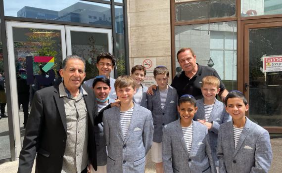 מרגש: פרחי ירושלים במחווה לאביהו מדינה