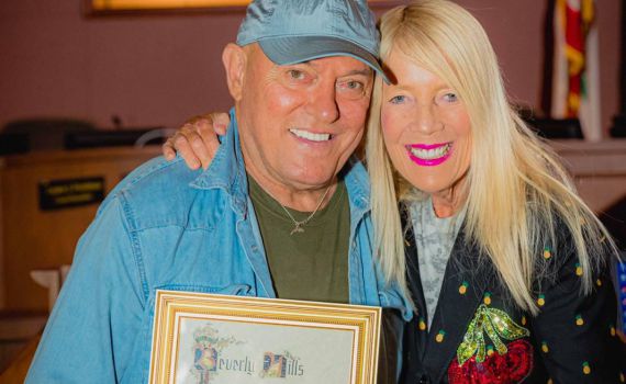 מה הקשר בין שלומי שבת לראש עיריית בברלי היילס?