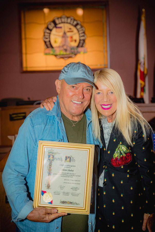 מה הקשר בין שלומי שבת לראש עיריית בברלי היילס?