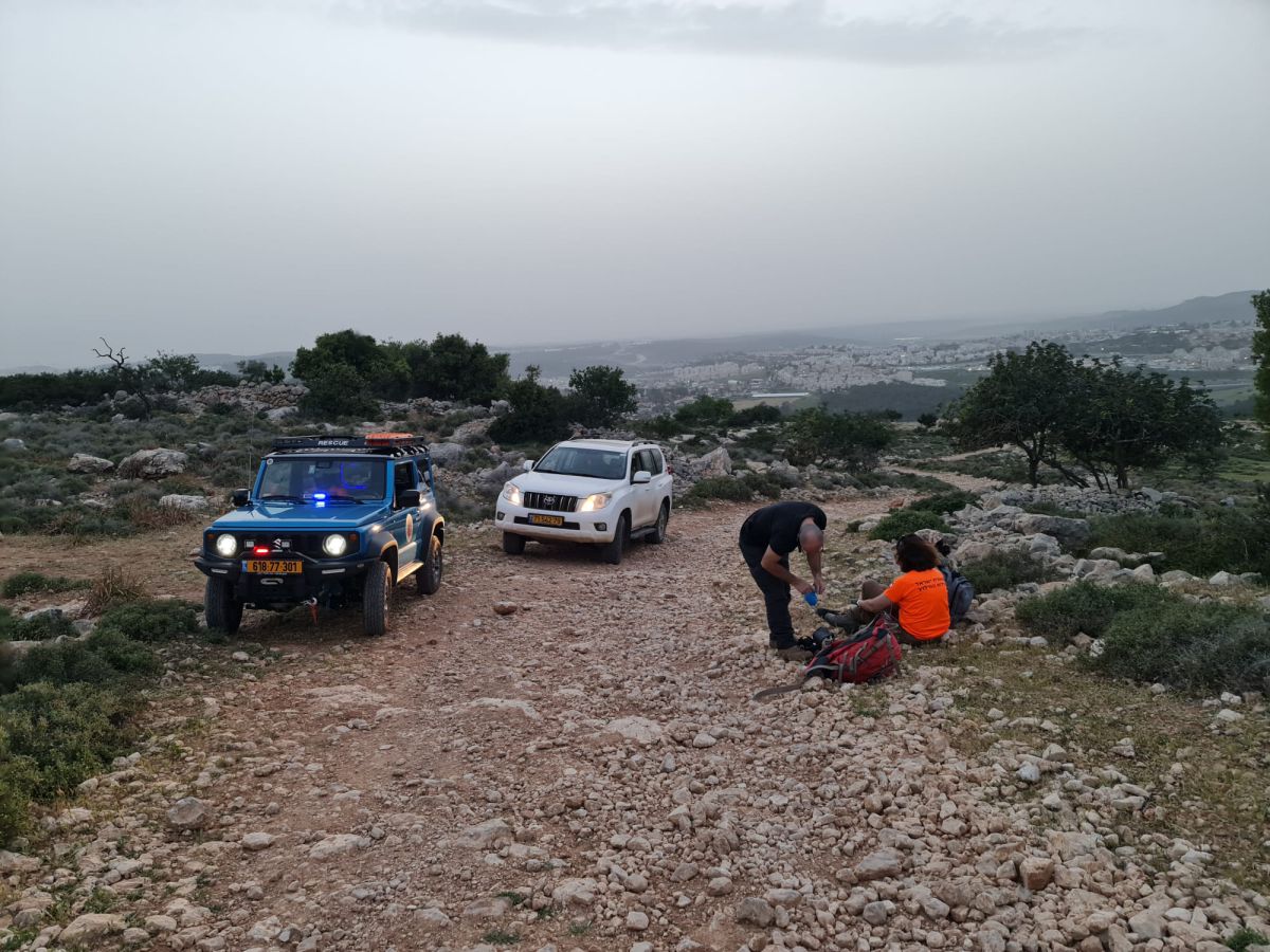 החום הכבד: צעירה חולצה משמורת נחל דולב