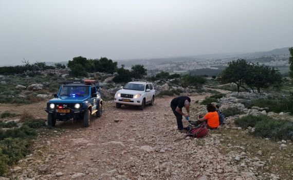 החום הכבד: צעירה חולצה משמורת נחל דולב
