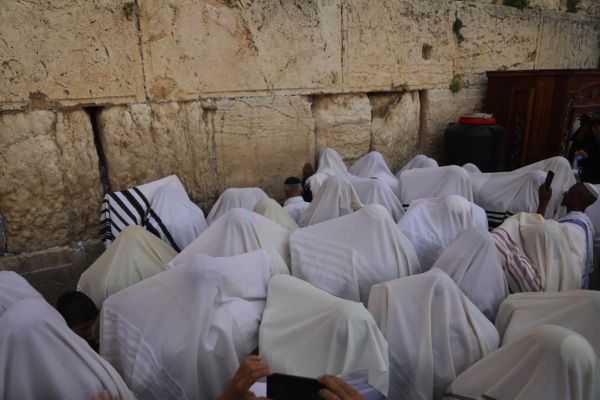 על רקע המתיחות: ברכת כהנים המונית היום בכותל