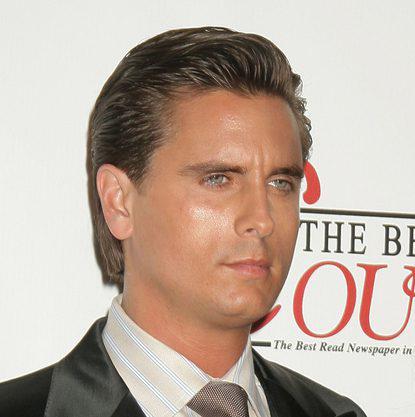 צפו: סקוט דיסיק חוגג את ליל הסדר ושר "דיינו"