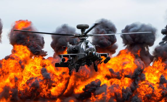 אוקראינה תוקפת לראשונה ברוסיה; זלנסקי מדיח קצינים