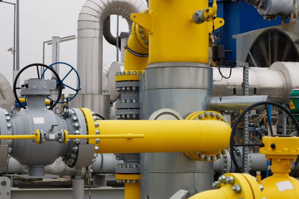 המתיחות מחריפה: רוסיה הפסיקה אספקת הגז לפולין