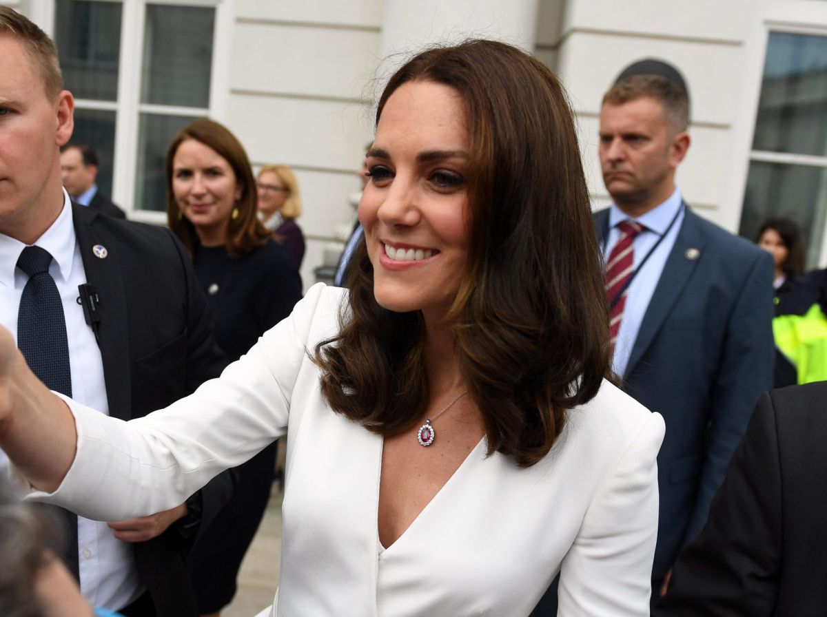 כך תתלבשי כמו קייט מידלטון בחג הפסח