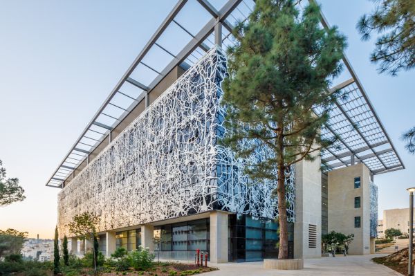 מרצה בכירה באונ' העברית: "היהודים צריכים לפחד"