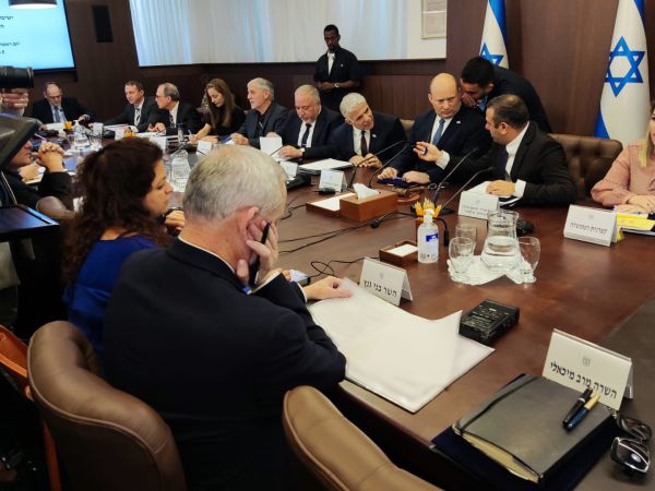 גנץ בתגובה ראשונה לחשיפת סרוגים: "זו תקלה"