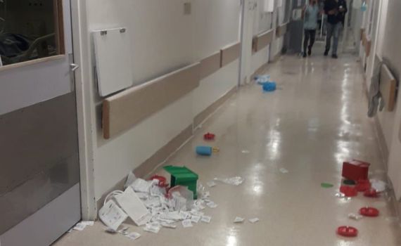 שני ערבים תקפו מאבטחים בבית חולים בי-ם ונעצרו