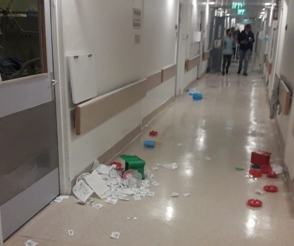 שני ערבים תקפו מאבטחים בבית חולים בי-ם ונעצרו