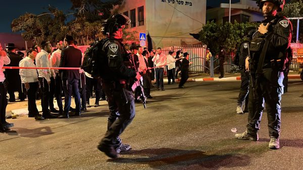 המשטרה: "פשוט לא להיות פה, אנחנו עדיין במצוד"