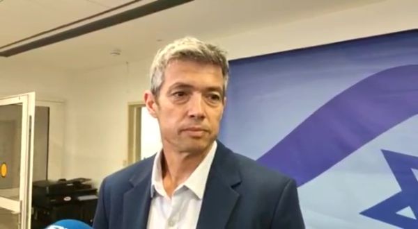 "אנחנו לא נלחמים בדגלים – אנחנו נלחמים בטרור"