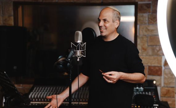 ישי רוסנק בשיר מרגש: "הפתק של אמא"