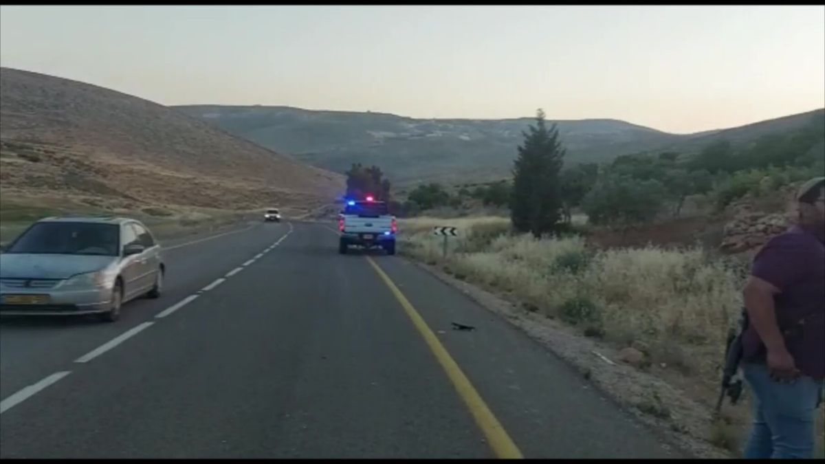 מטען צד התפוצץ ליד רכב בו נסעו יהודים בכביש אלון