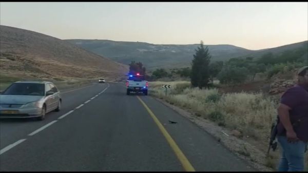 מטען צד התפוצץ ליד רכב בו נסעו יהודים בכביש אלון