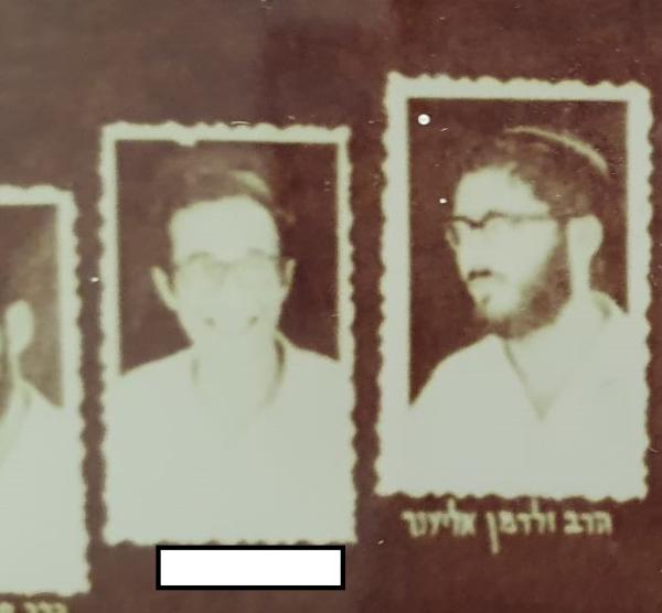 חידה מגזרית: מי הרב הצעיר שמופיע בתמונה?