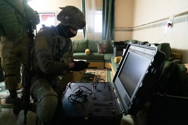 מח"ט אפרים בבית המחבל; 12 מבוקשים נעצרו