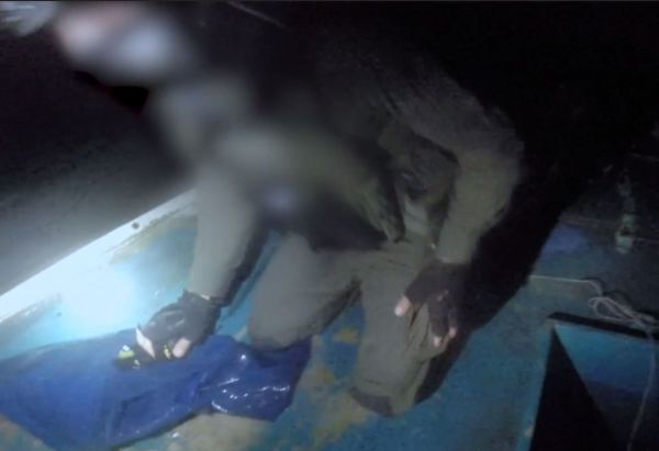 צפו: לוחמי שייטת תופסים הברחה ימית על סירה בעזה