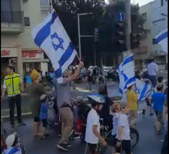 צפו: ריקודגלים לכבוד ירושלים ברחובות תל אביב