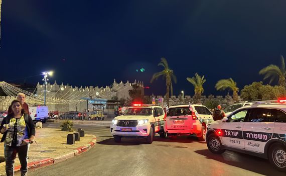 כתב אישום נגד נער שזרק אבן בדרך לכותל המערבי