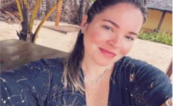 קיבלתם בקשת חברות משרה פופי? היא מרגלת