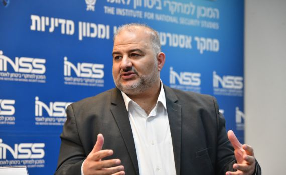 עבאס: לא פוסל הקמת ממשלה חלופית עם נתניהו