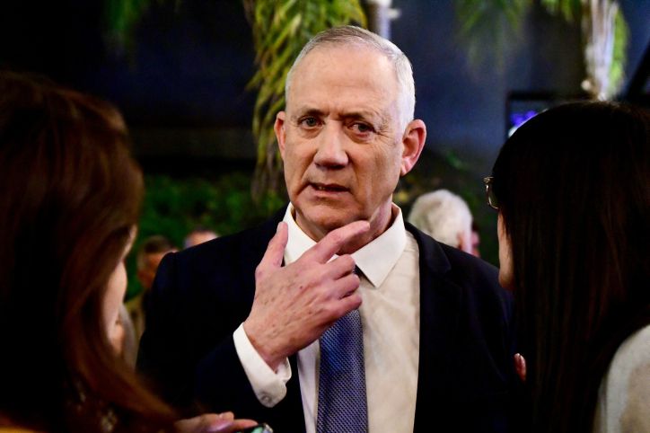 תלונה ליועמ"שית: פתחי בחקירה נגד בני גנץ