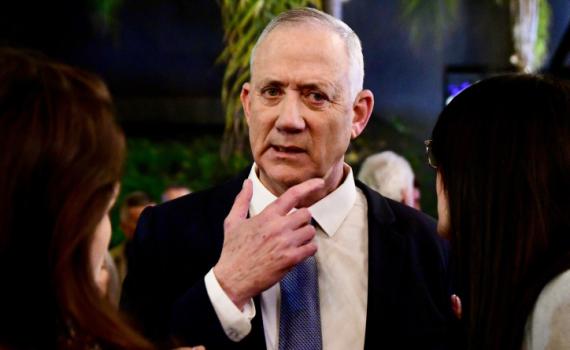 תלונה ליועמ"שית: פתחי בחקירה נגד בני גנץ