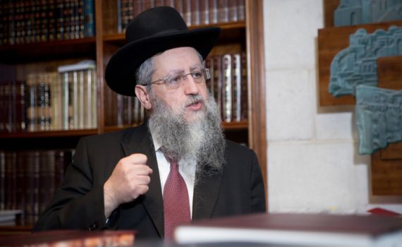 "קורא לציבור לא להגיע למירון; אני חושש מאוד"