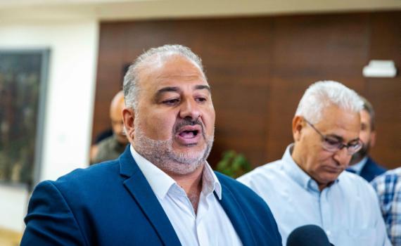 לראשונה: עבאס חושף התכתבות עם הליכוד