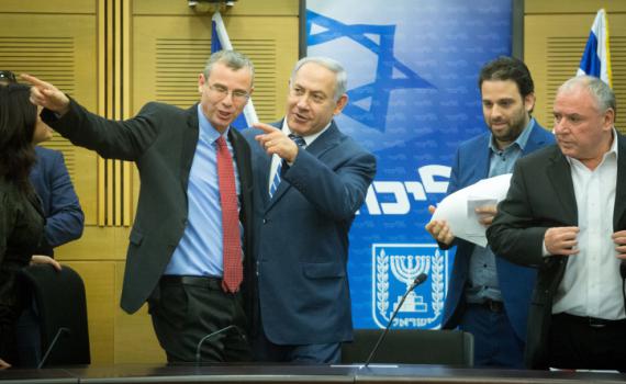 חשש באופוזיציה: זה הח"כ שיערוק לקואליציה