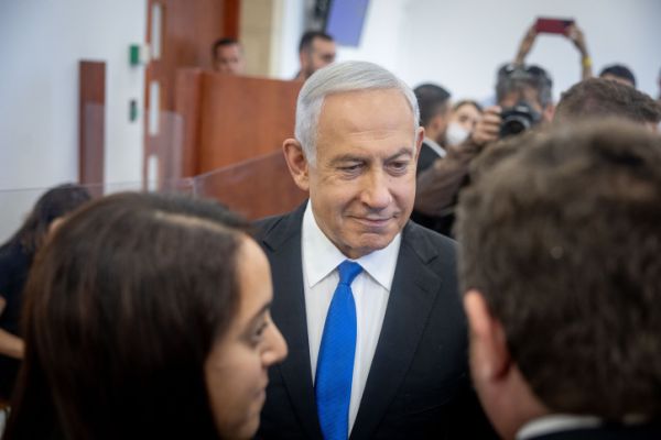 דרמה משפטית | מכה לתביעה במשפט נתניהו