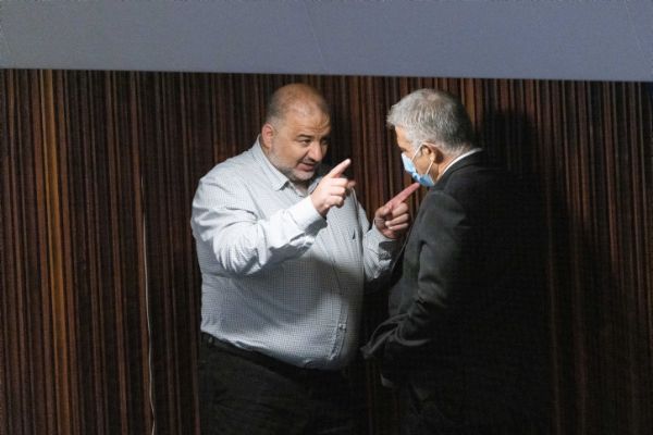 עבאס ללפיד: זה התנאי שלי לחזרה לקואליציה