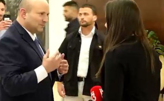 בנט לאשת התקשורת: "לעשות מלא ילדים". צפו