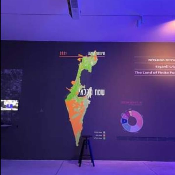 מוזיאון תל אביב מציג: מפת ישראל בלי יהודה ושומרון