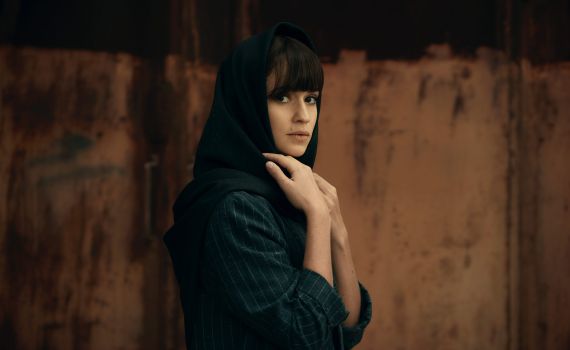 יוצרת הסדרה 'טהרן': "הממשלה שלנו משוגעת ומושחתת"