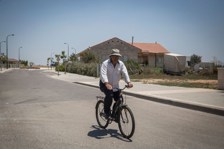 פורשים סיבים: בשורה לעקורים מגוש קטיף